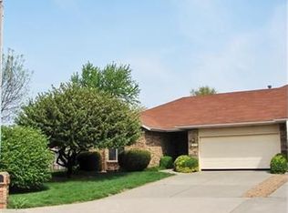 1419 E Woodgate St, Springfield, MO 65804