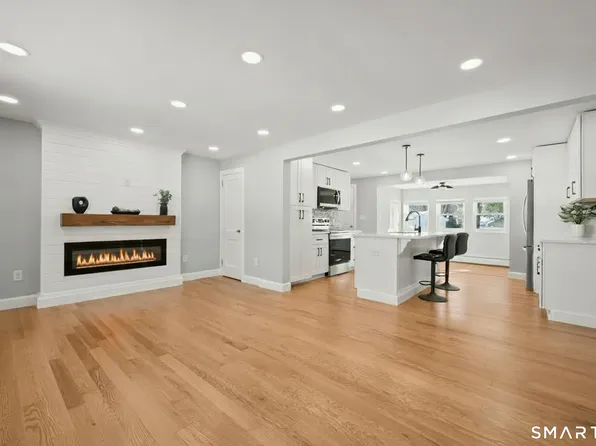 42 Keene Place, Farmington, CT 06085