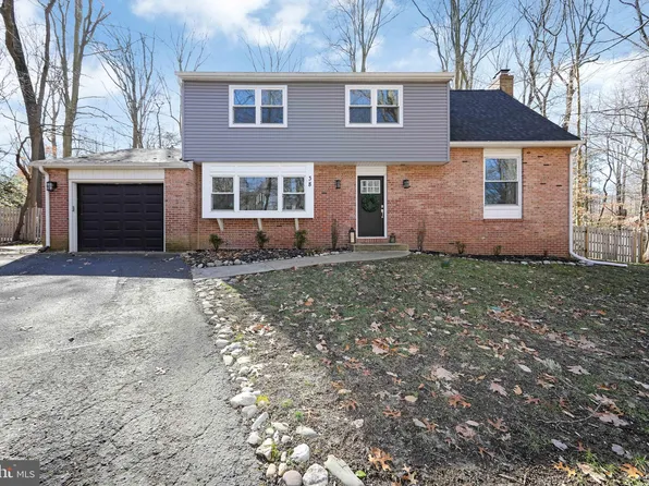 38 Manning Ln, Cherry Hill, NJ 08003
