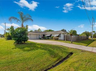 2695 SE Grand Dr, Port Saint Lucie, FL 34952