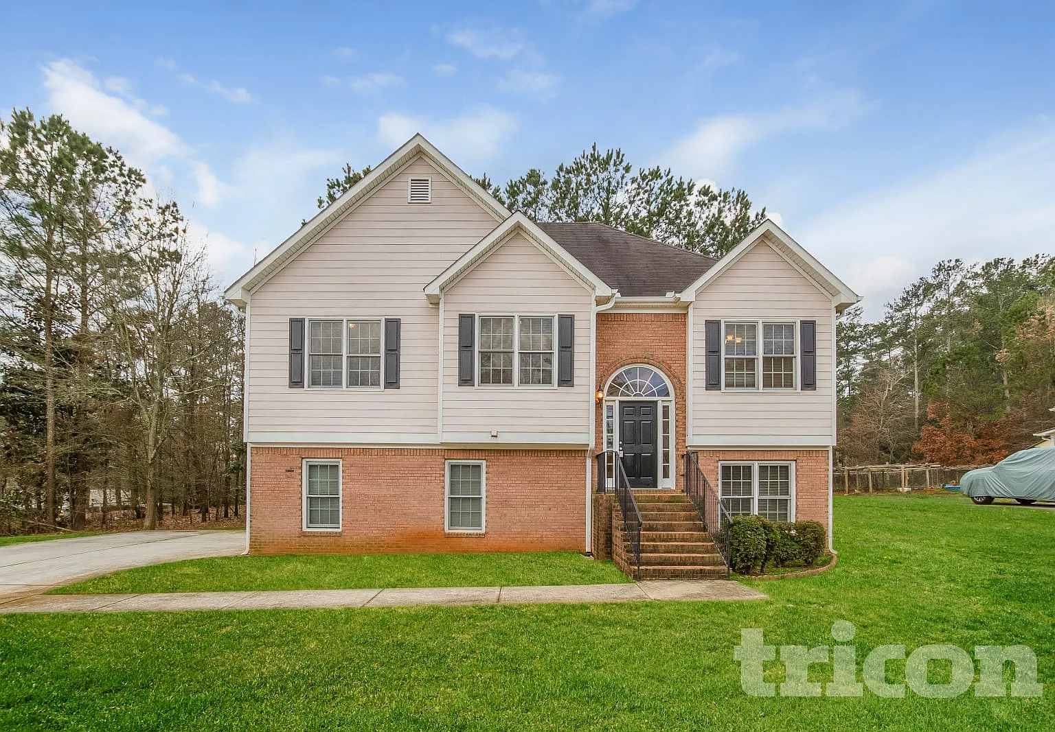 605 Kaylins Court Marietta GA — Photo 2