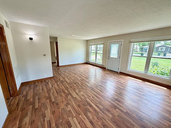 5th image of 565 Madson Ave SW