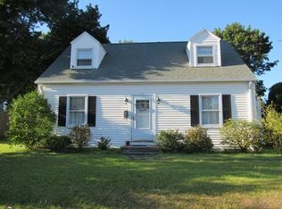73 Carlton St, Holyoke, MA 01040