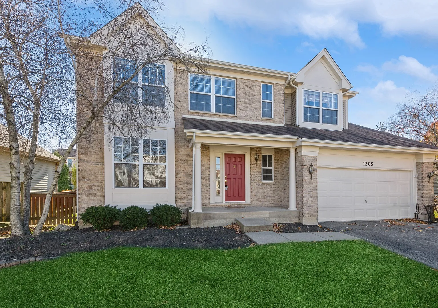 1305 Shetland Dr photo 1