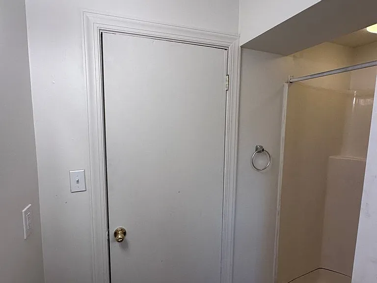 155 S Duke St — Photo 6