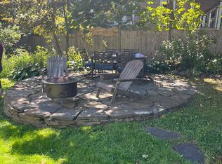 3 Dewey Ct APT 2, Northampton, MA 01060