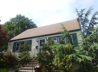 56 Marx St, Staten Island, NY 10301