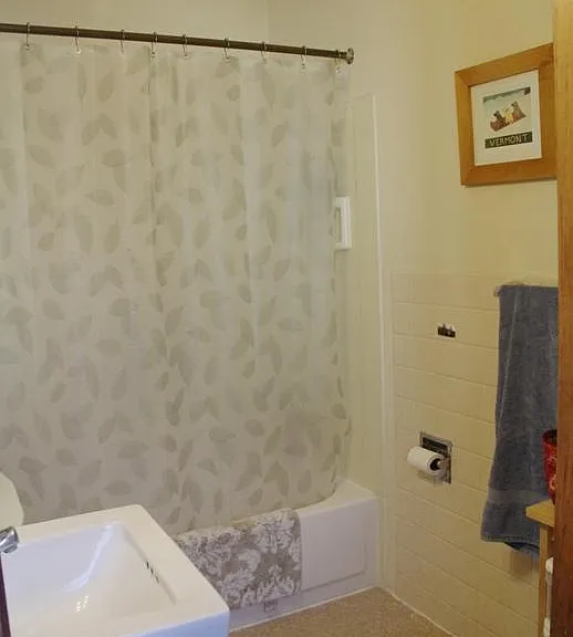 360 Pearl St #102 — Photo 7