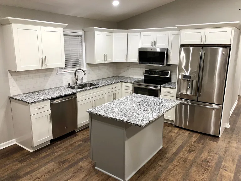 207 Rogers Ave — Photo 3