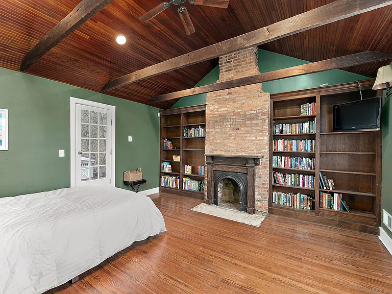 732 Orchard Ter — Photo 27