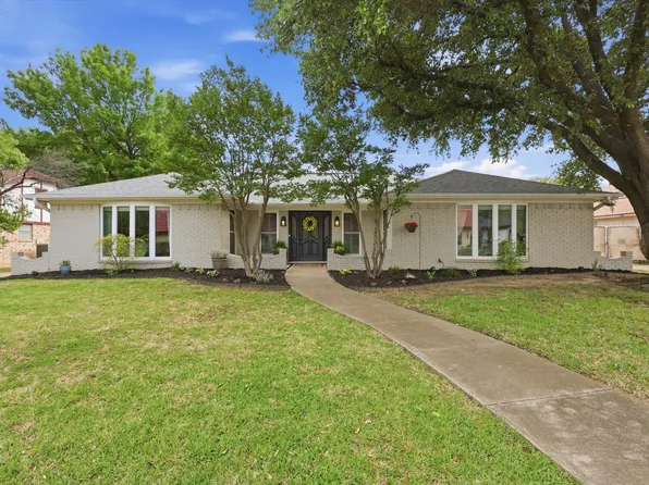 205 Circleview Dr N, Hurst, TX 76054