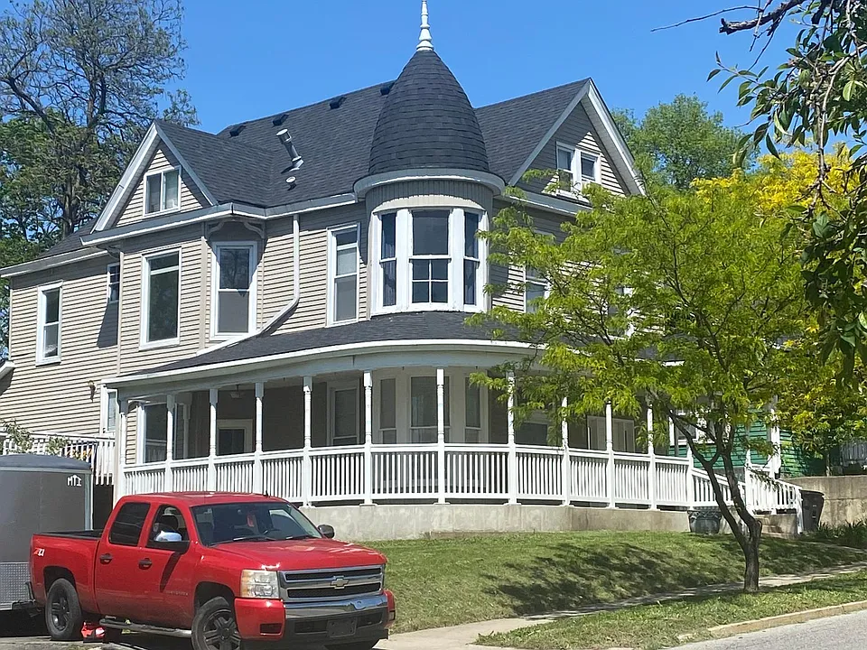 1308 South St #1