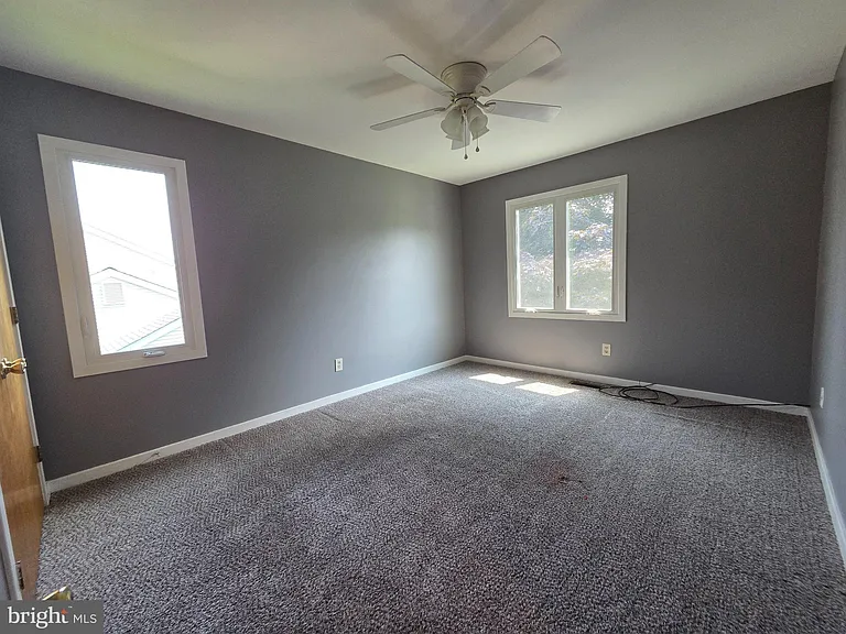 212 Fairhill Dr — Photo 23