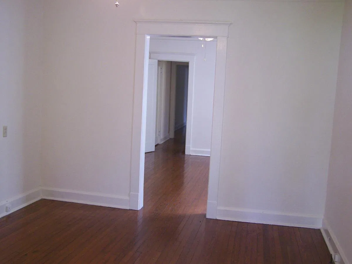 2 bed, 900 sqft, $1,200 — Photo 4