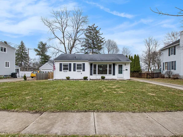 615 Flanders St, Chelsea, MI 48118