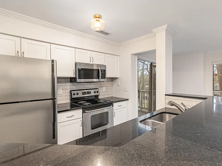 2512 Cranbrook Ln #10 — Photo 11