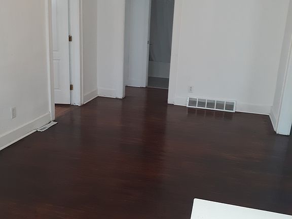 4th image of 932 Boston Ave