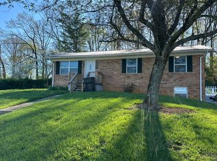 1698 Elgin Dr, Morristown, TN 37814