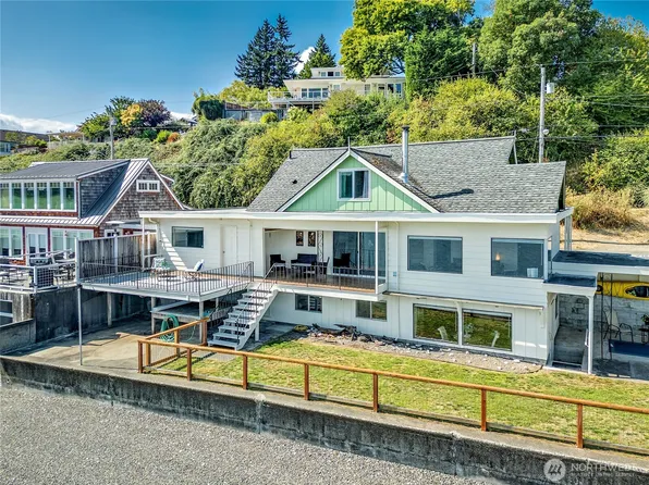1021 Shore Drive, Bremerton, WA 98310