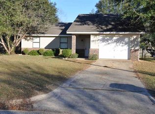 106 Blackhawk Dr, Enterprise, AL 36330