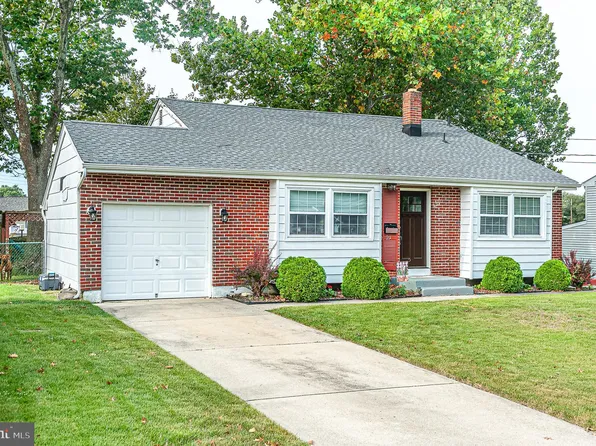 29 Woodbrook Rd, Turnersville, NJ 08012