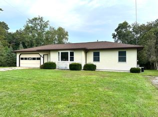 1322 Oakwood St, Belding, MI 48809