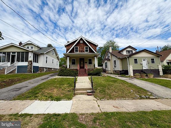 3rd image of 1404 Elmwood Ave