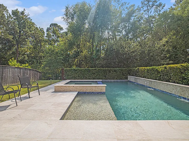 206 Liatris Ct — Photo 23