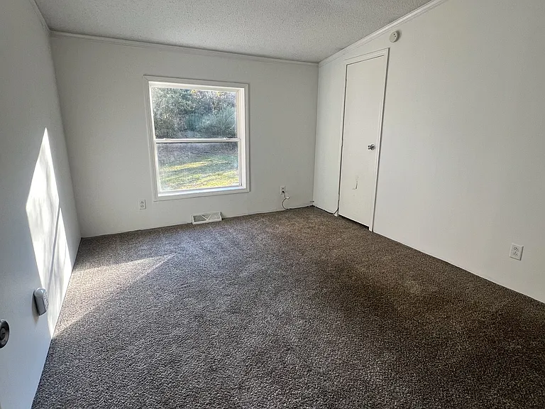 6436 Quarterline Rd — Photo 10