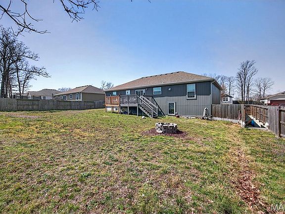 3rd image of 2100 Emmy Ave