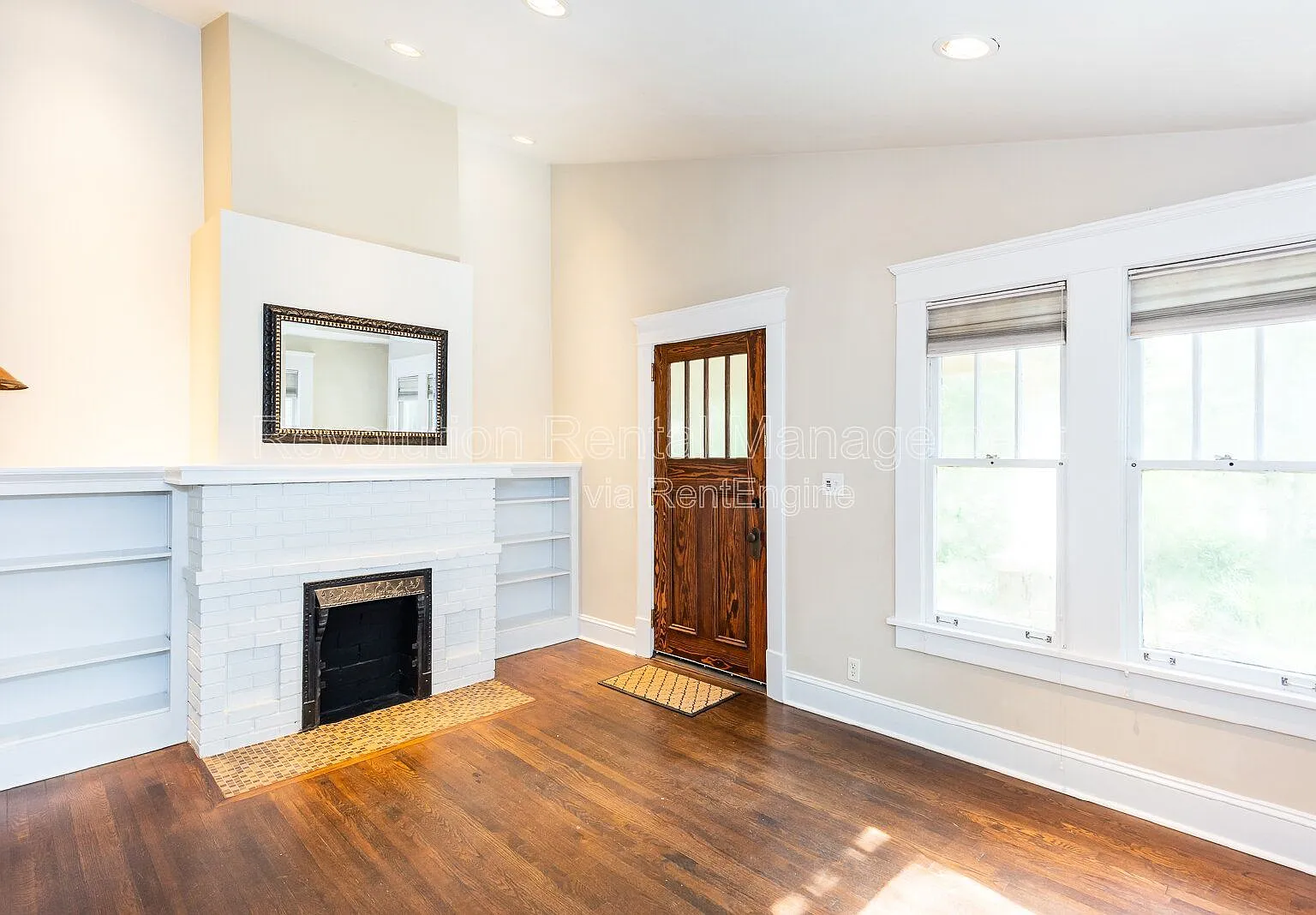 2 bed, 2.0 bath, 2090 sqft, $2,450 — Photo 4