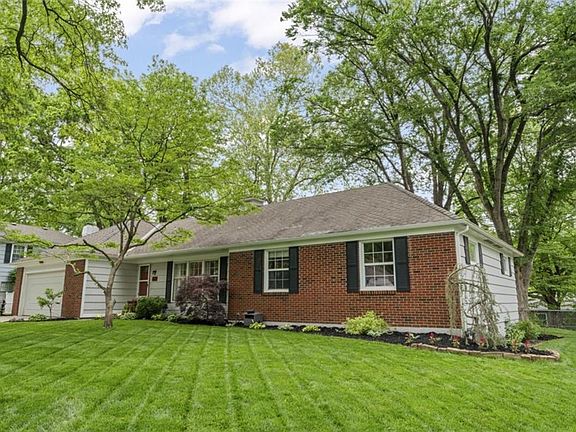 5th image of 6527 Milhaven Dr