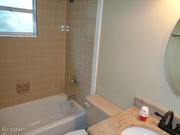 4th image of 111 Camino Cir