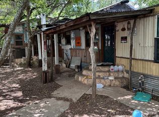 549 Lakeshore Dr N, Bandera, TX 78003