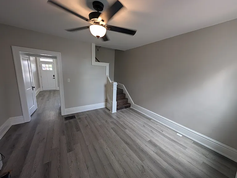 425 Frebis Ave — Photo 7