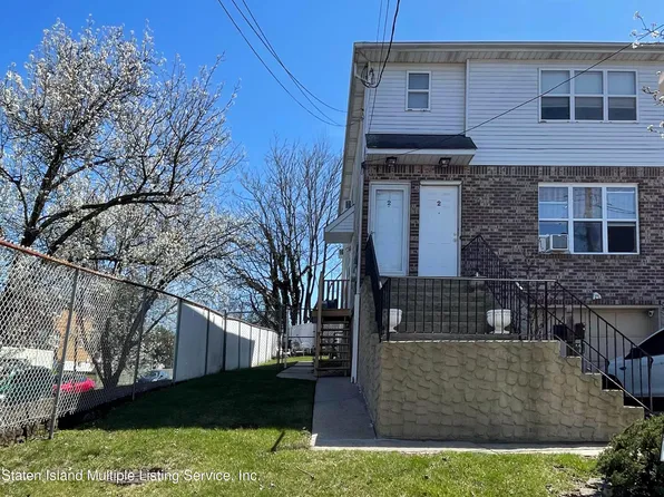 2 Arkansas Ave, Staten Island, NY 10308