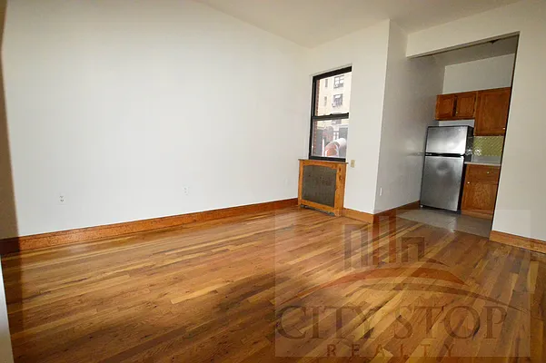 Rented by City Stop Realty | media 18