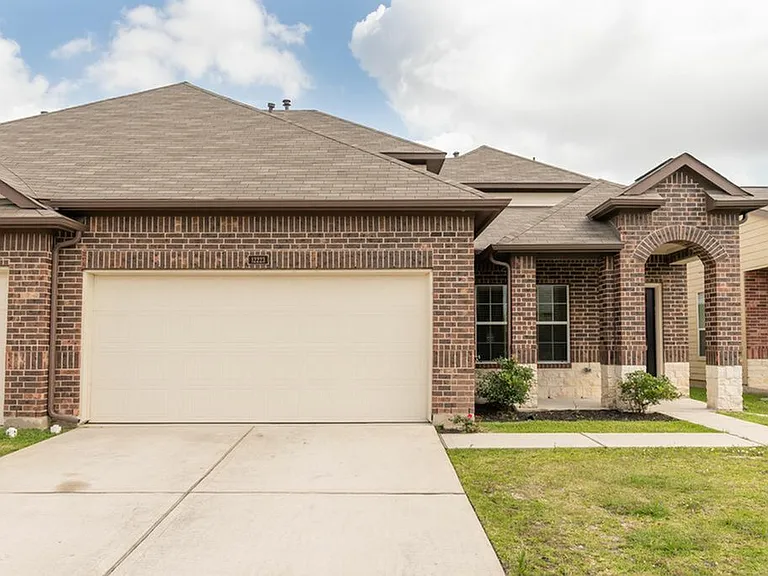 12223 Ghita Ln — Photo 1
