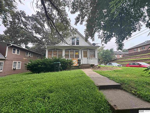 2nd image of 4647 Izard St