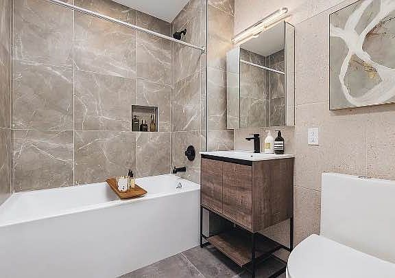 4th image of 736 Saint Johns Pl #10D
