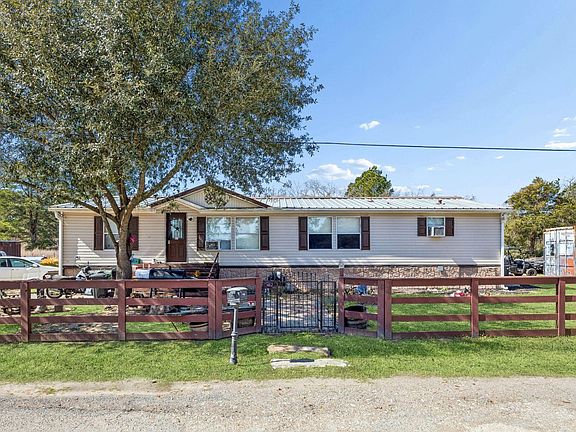 2nd image of 21611 Parker Rd