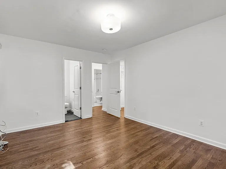 109 Devon Ct — Photo 18