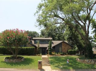 914 Briarcliff Ct, Arlington, TX 76012