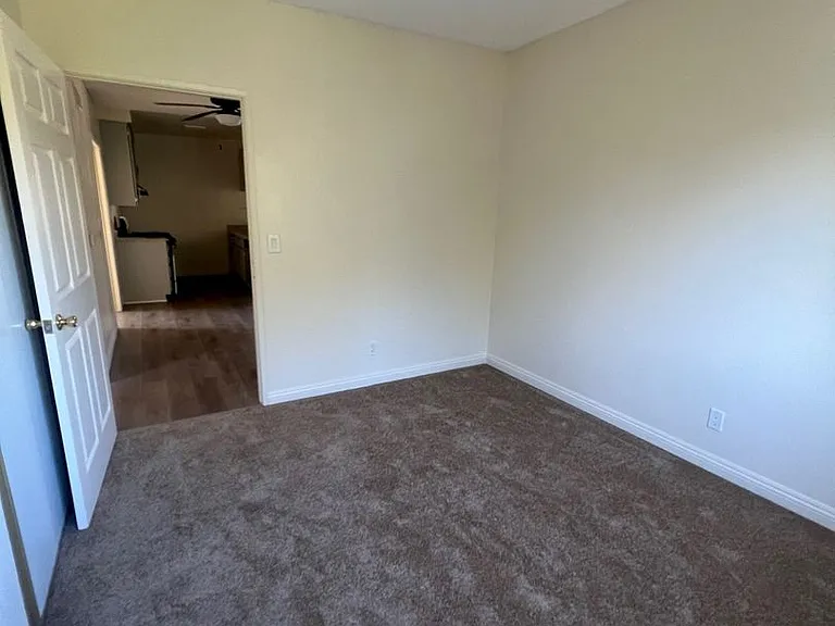 8541 Foothill Blvd., Sunland — Photo 39