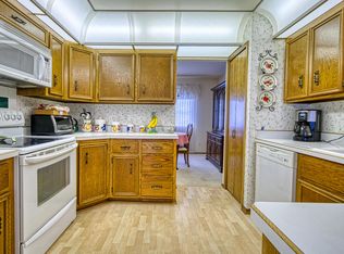 1038 Pilgrim Pkwy, Elm Grove, WI 53122