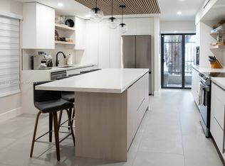 Valencia Townhouse Condo, Coral Gables, FL 33134