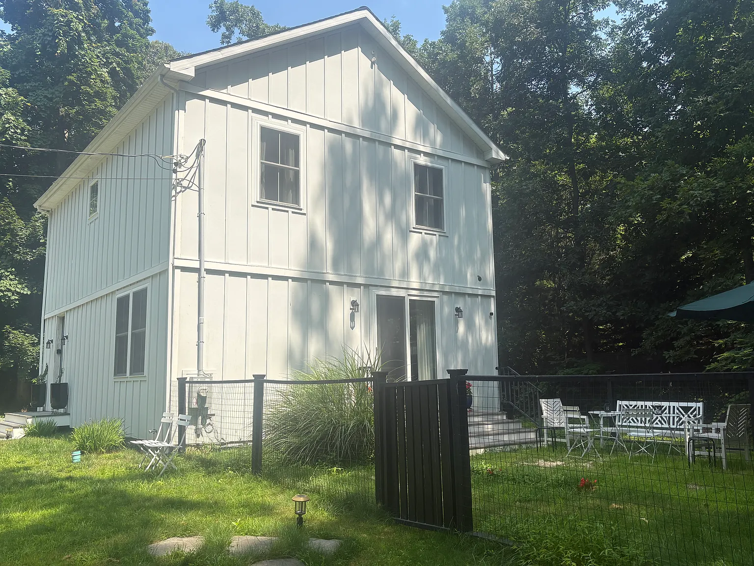 Furnished Year-Round Rental — Photo 3