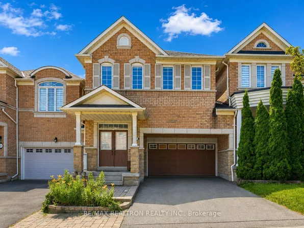 23 Amberty St, Vaughan, ON L4J 8W6