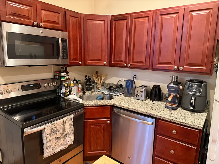 1286-1320 Comm units — Photo 36