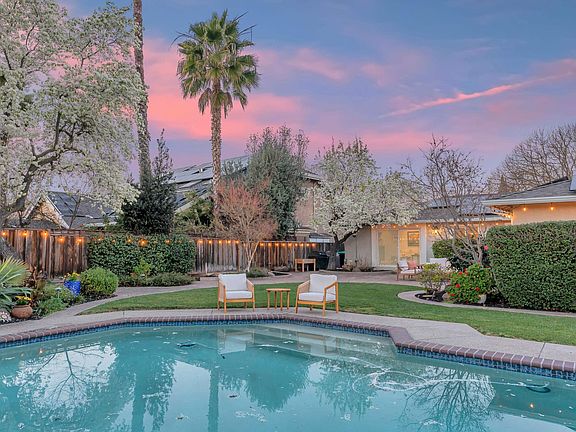 5th image of 2070 Raven Rd